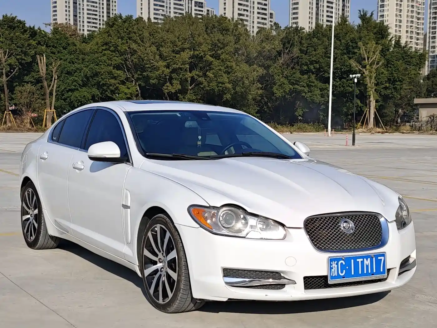 Jaguar XF 2010 2009 Model XF 3.0L V6 Luxury Edition
