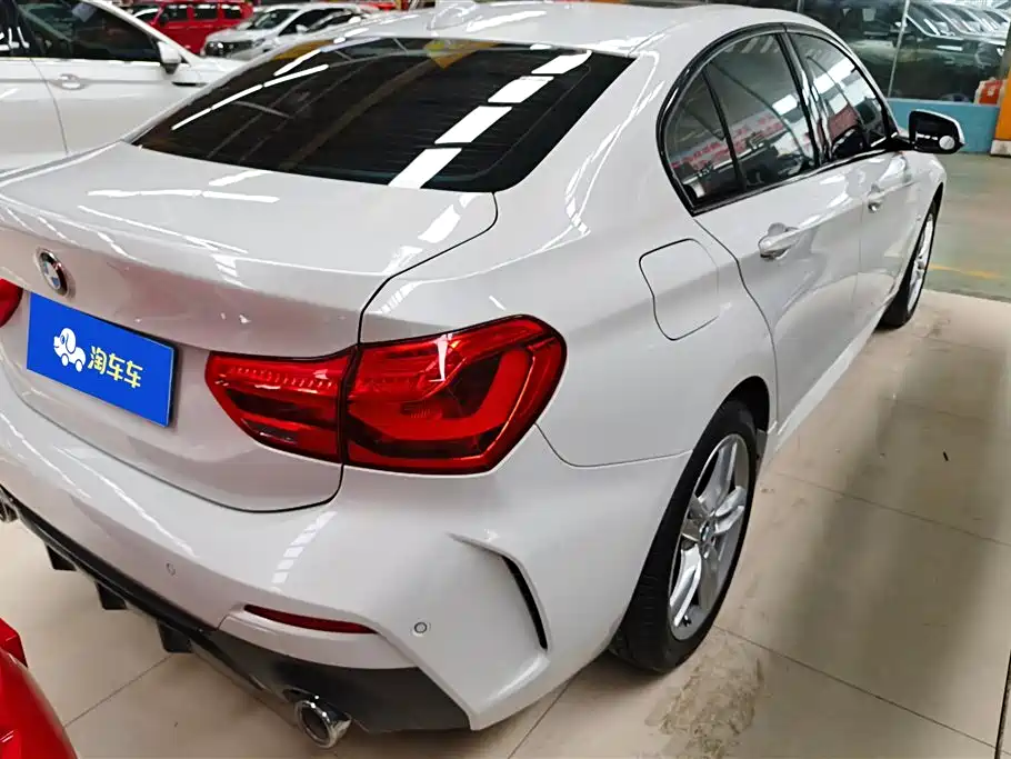 BMW 1 Series 2020 Model 120i M Sport Package фото 3