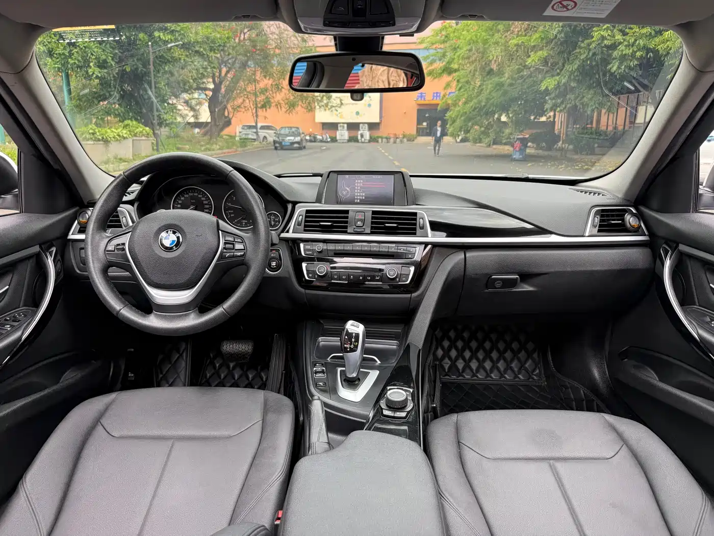 BMW 3 Series 2017 318Li Fashion фото 11