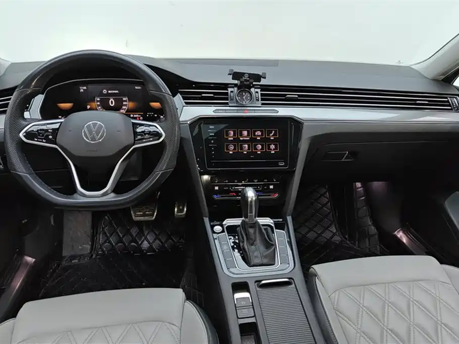 Volkswagen Magotan 2023 2 Million Units Anniversary Edition 330TSI DSG Leading Type фото 12