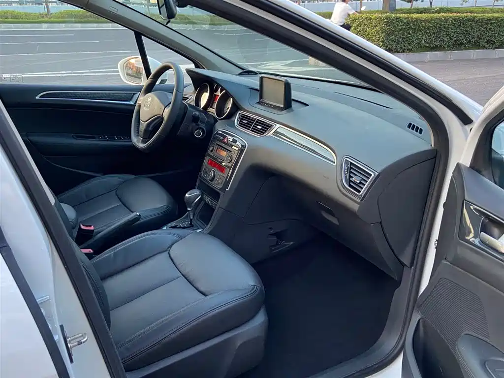 Peugeot 308 2013 2013 Model 1.6L Automatic Trend Style