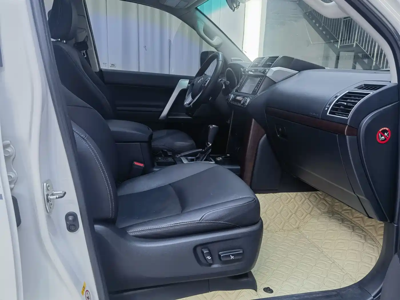 Toyota Prado 2016 3.5L Auto TX-L фото 8