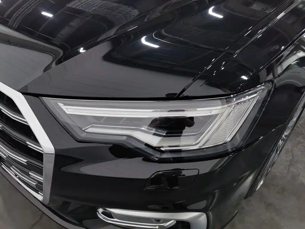 Фото 7 - Audi A6L