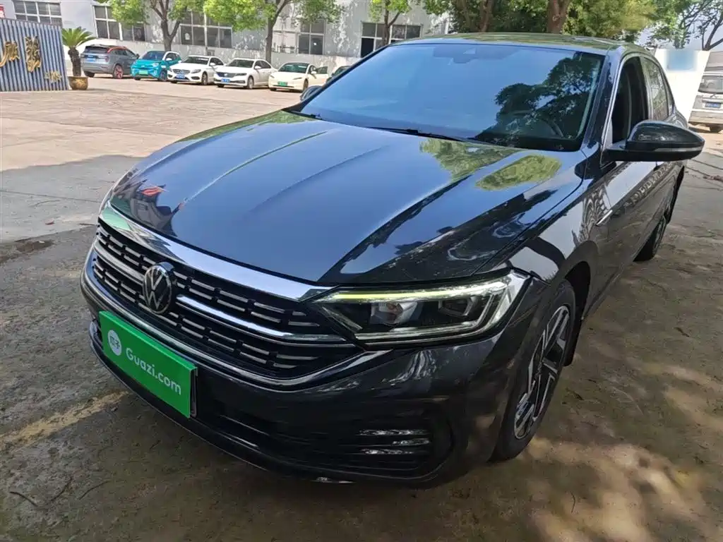 Volkswagen Sagitar 2023 300TSI DSG Surpassing Edition