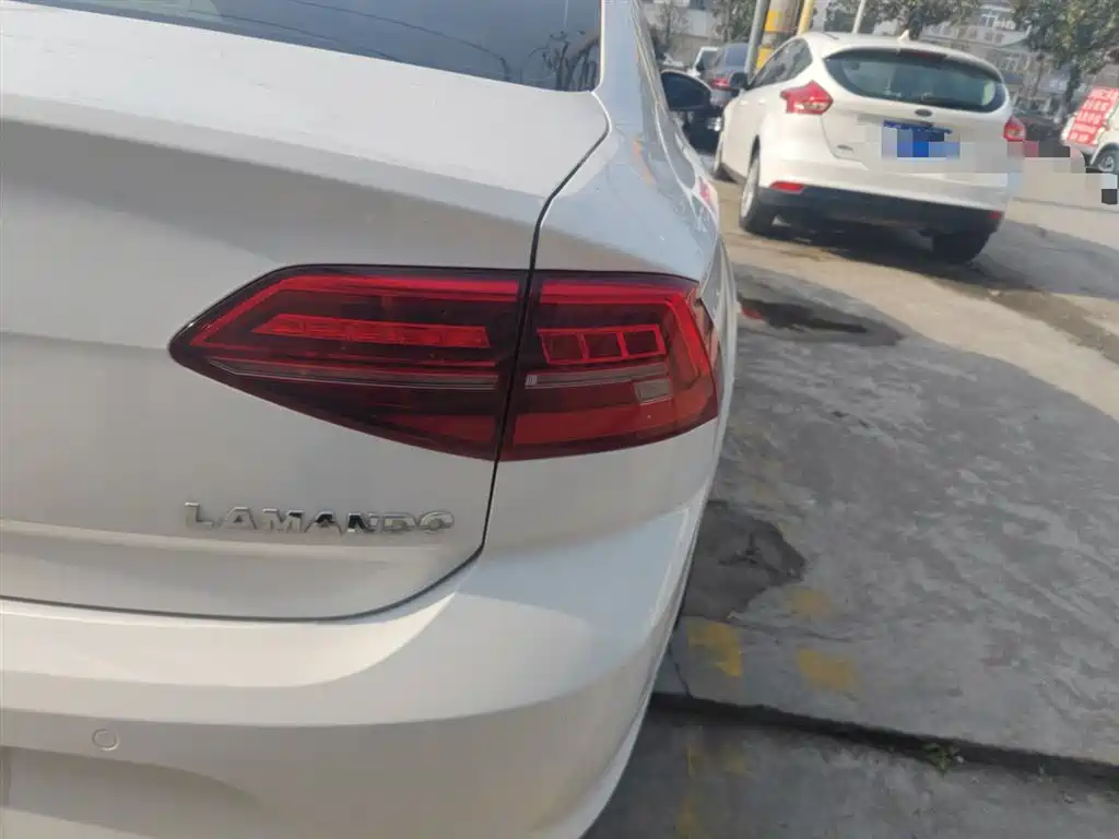 Volkswagen Lamando 2021 230TSI DSG Fashion Edition фото 24