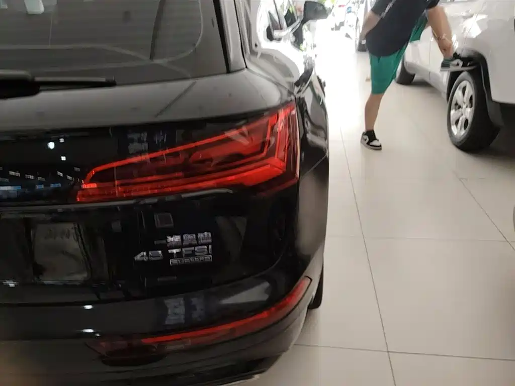 Audi Q5L 2022 45T Premium Dynamic фото 8