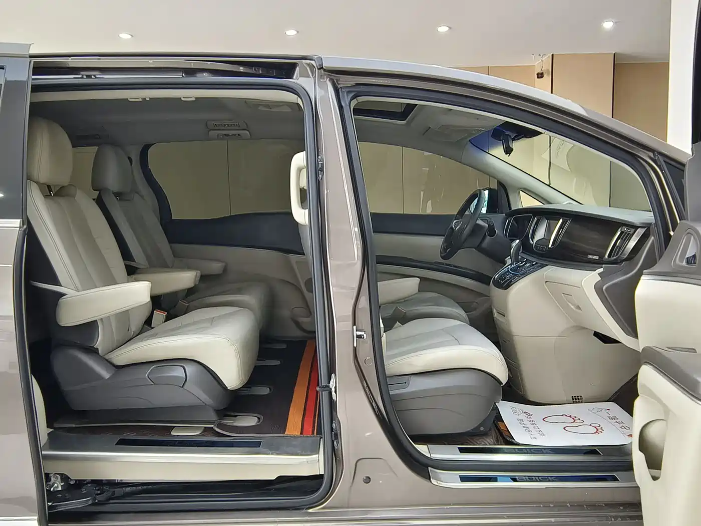 Buick GL8 2011 3.0L XT Luxury Business Flagship фото 12