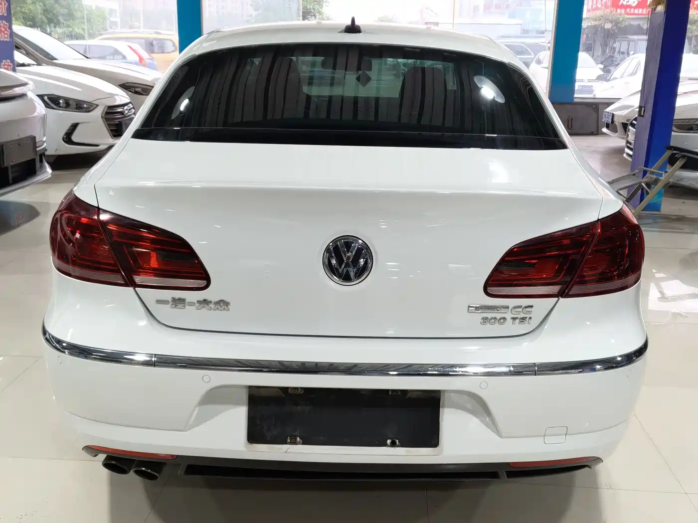 Volkswagen FAW-Volkswagen CC 2016 Model 1.8TSI Luxury фото 9