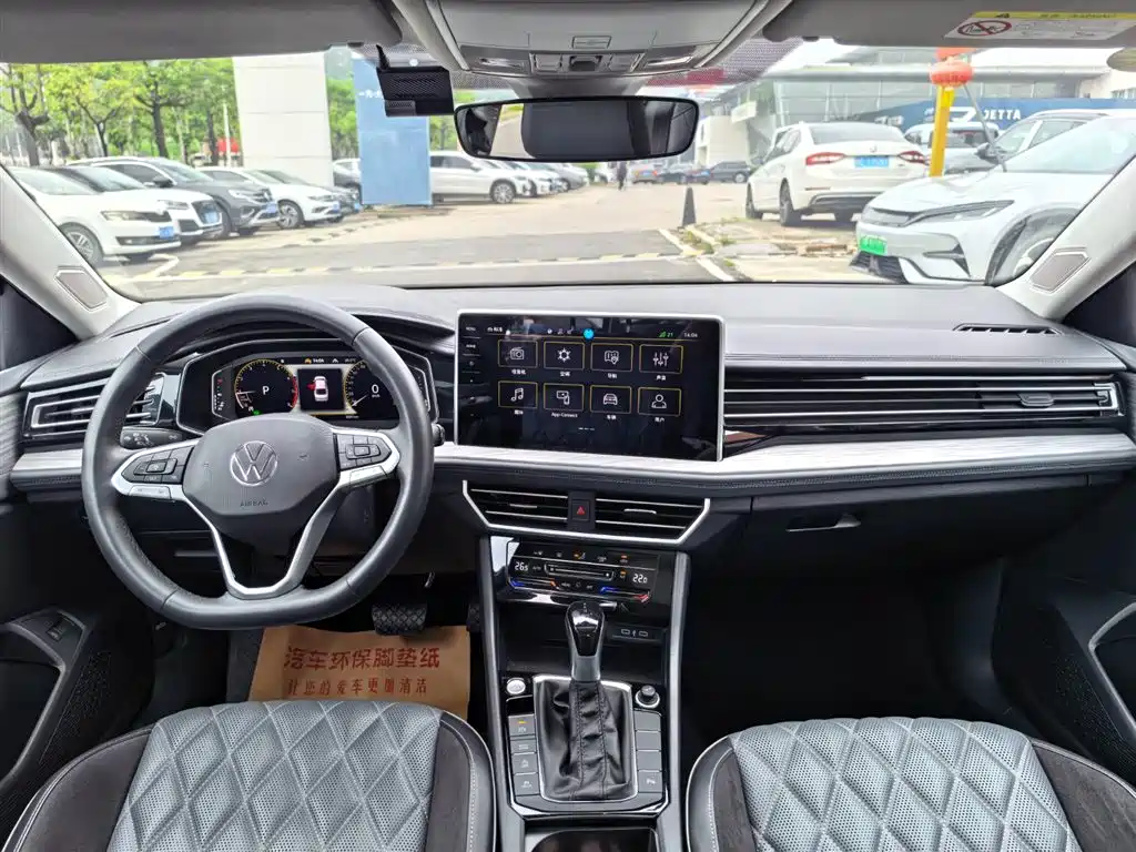 Volkswagen Sagitar 2023 300TSI DSG Excellence Edition фото 12