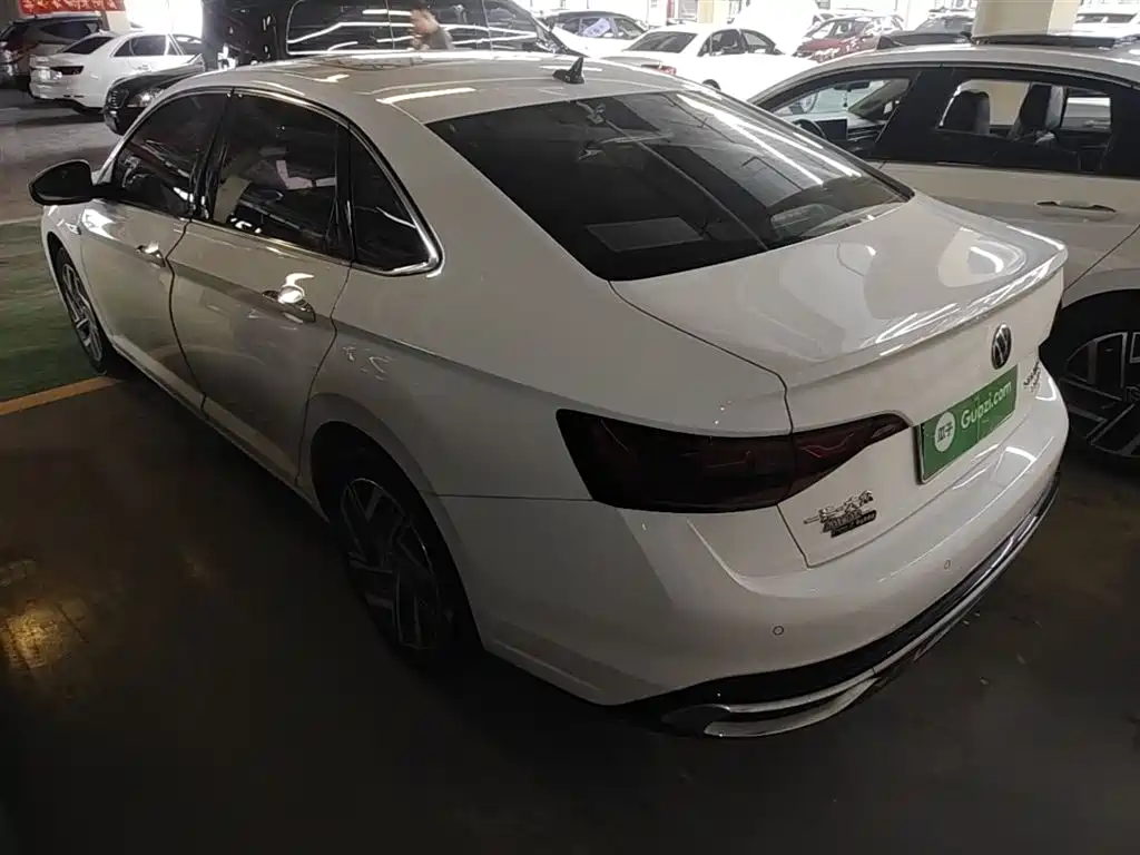 Volkswagen Sagitar 2025 300TSI DSG Surpass Edition фото 5