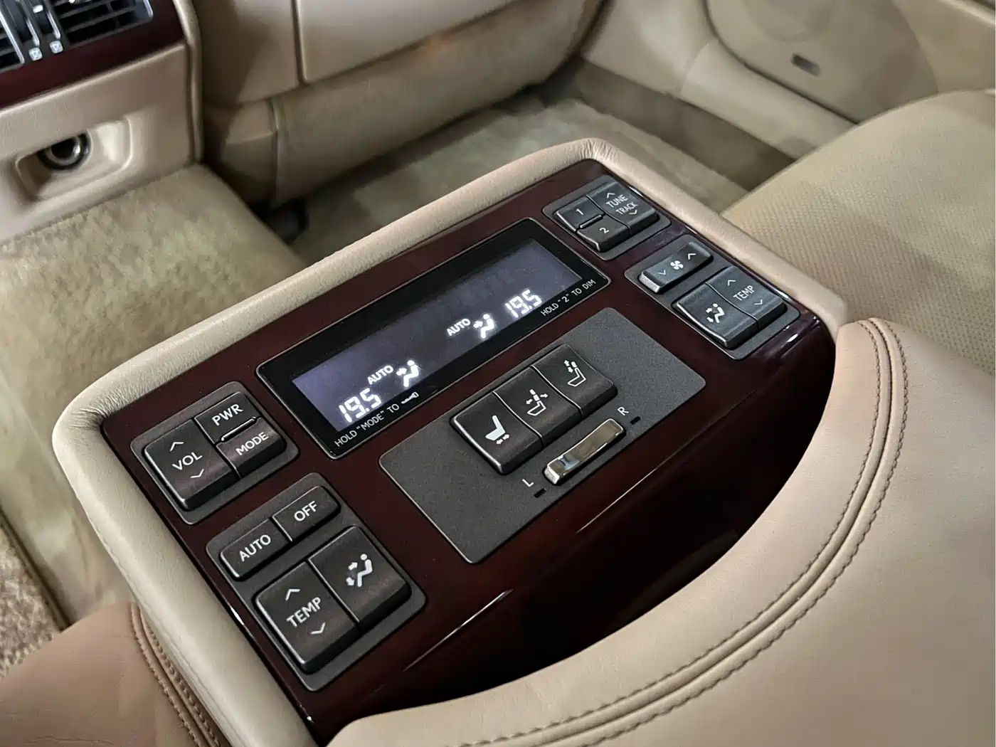 Lexus LS 2006 460L фото 15