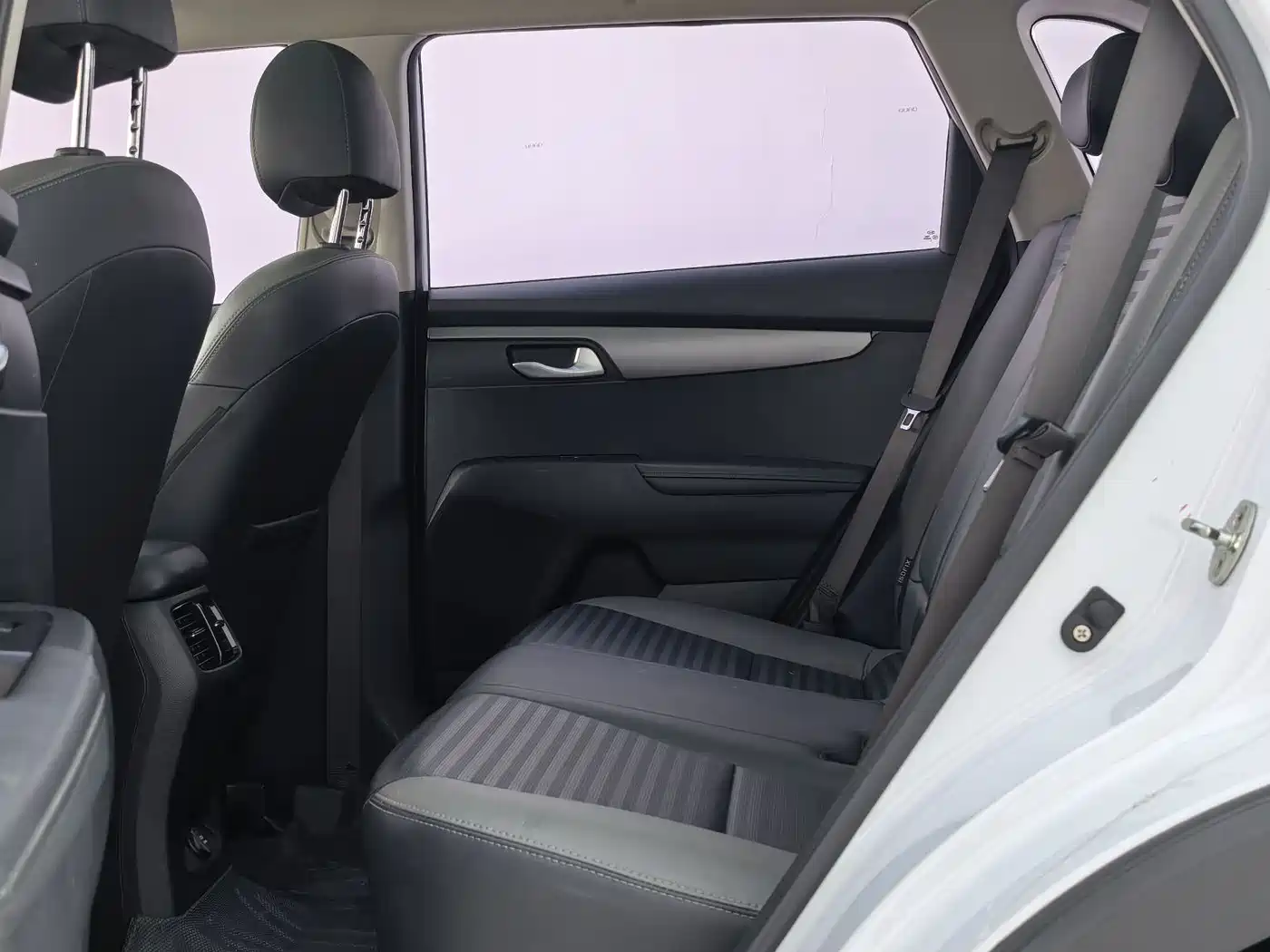 Kia Sportage 2019 2.0L Automatic Smart Luxury Edition фото 8