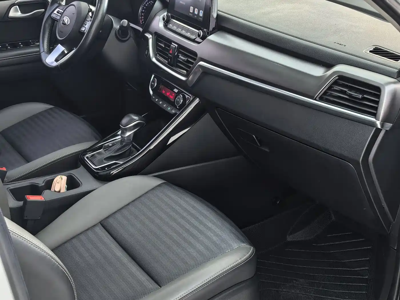 Kia Sportage 2019 2.0L Automatic Smart Luxury Edition фото 17