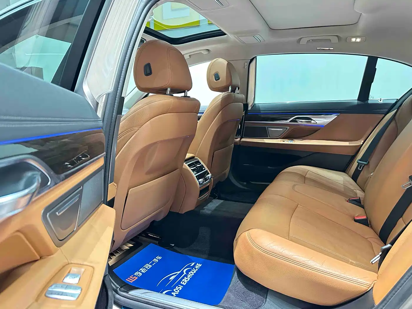 BMW 7 Series 2016 730Li Leading фото 16