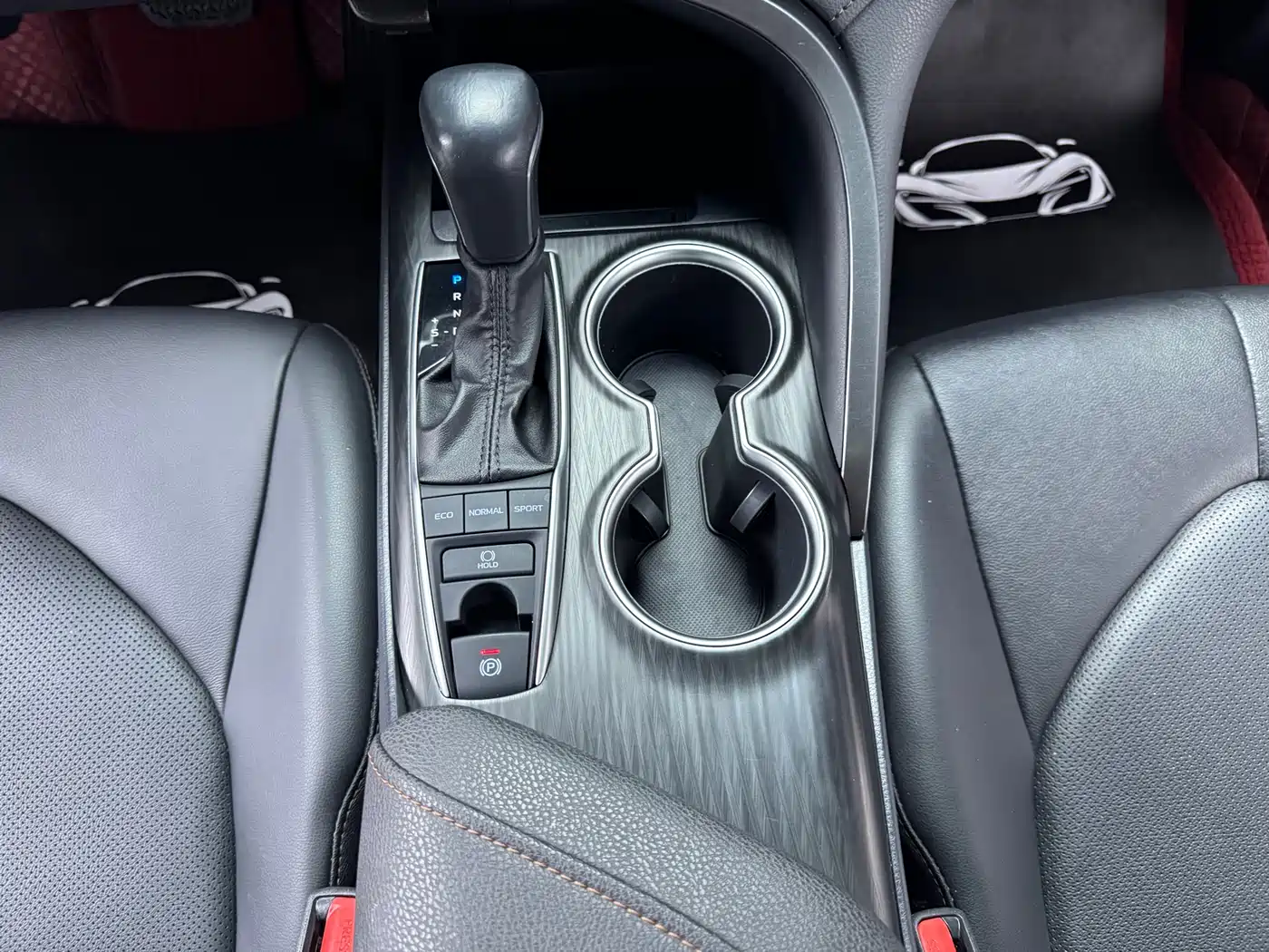 Toyota Camry 2021 2.5G Luxury Edition фото 9