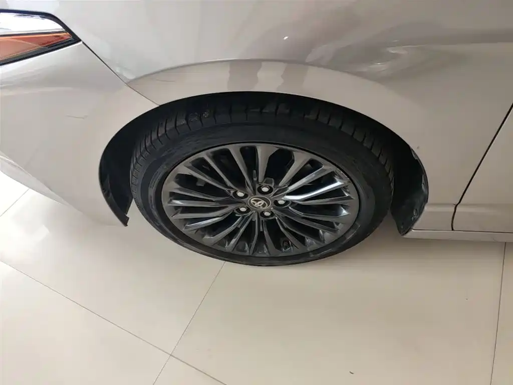 Toyota Avalon 2019 2.5L Touring Premium Edition China VI фото 23