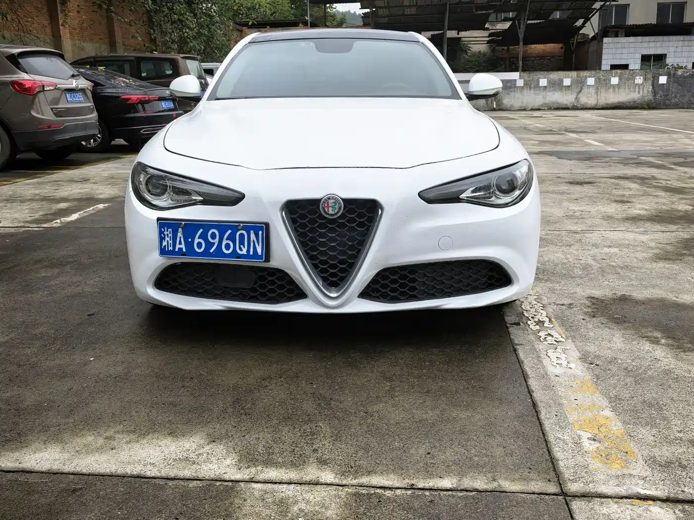 Alfa Romeo Giulia 2019 2017 2.0T 200HP Luxury Edition