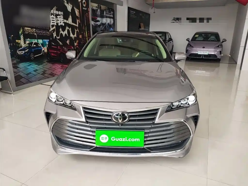 Toyota Avalon 2019 2.5L Touring Premium Edition China VI фото 3
