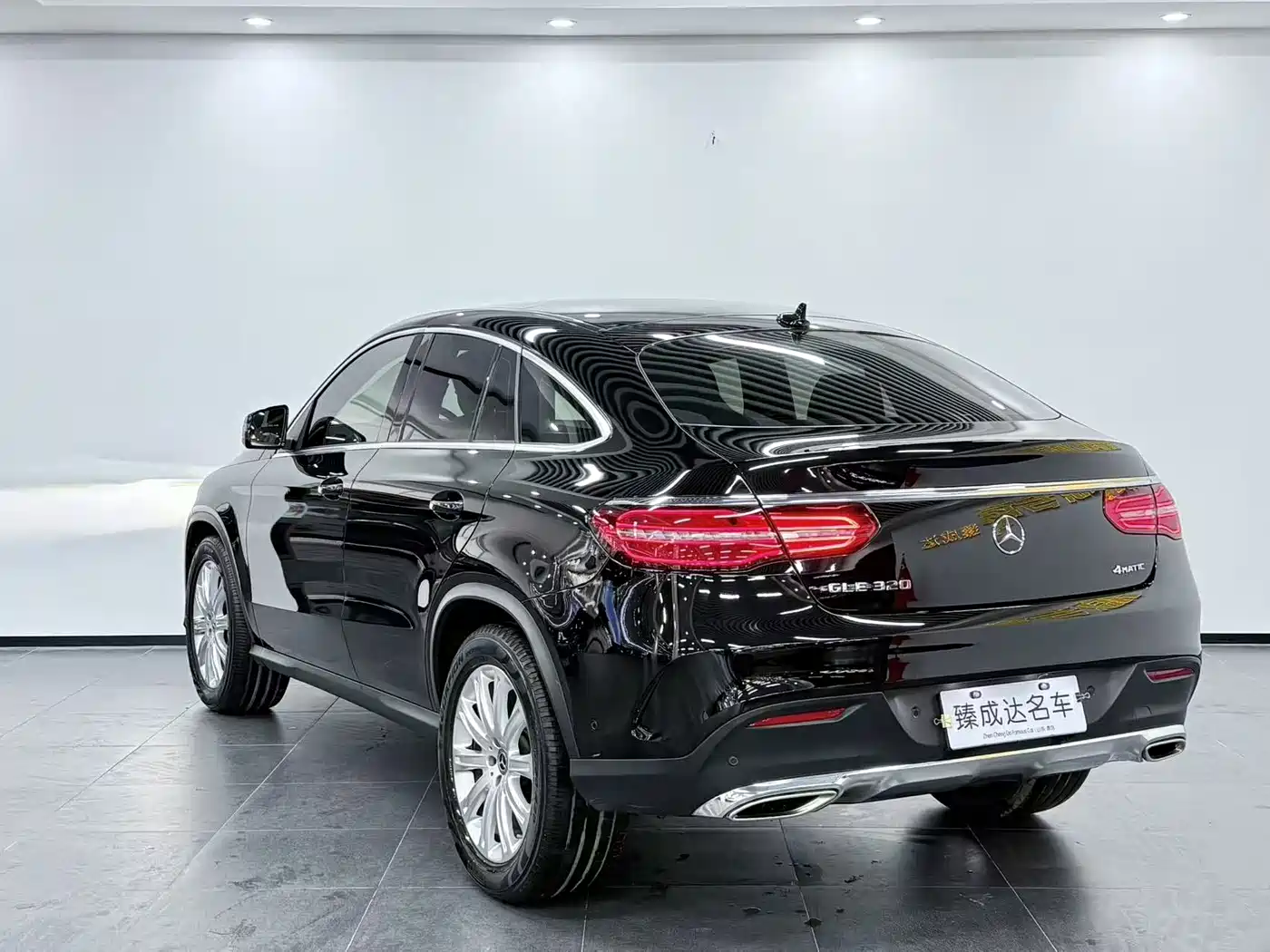 Mercedes-Benz GLE Coupe 2018 GLE 320 4MATIC Coupe SUV фото 6