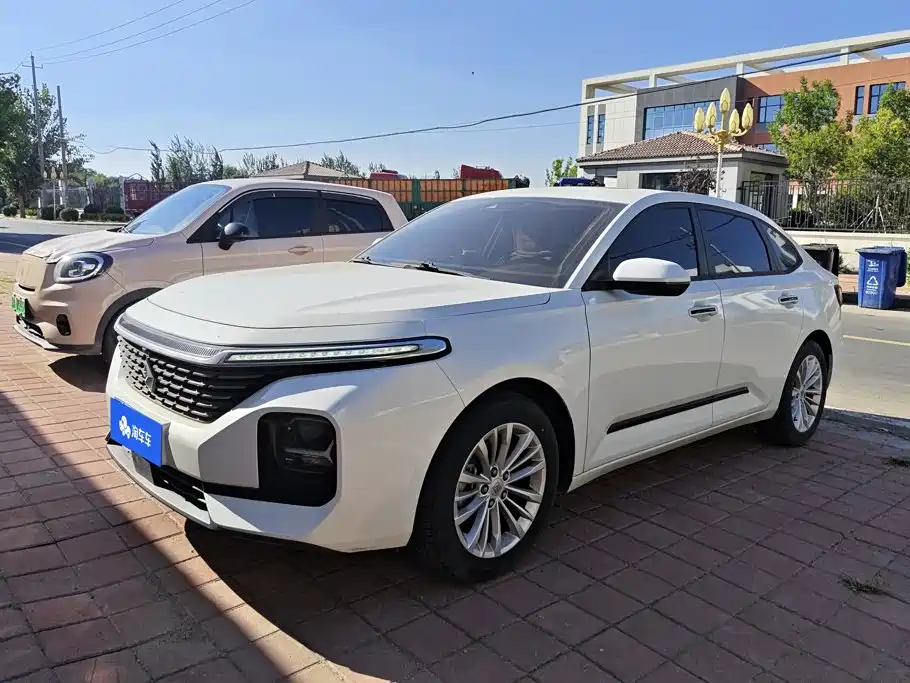 Baojun RC-5 2021 2020 1.5T CVT Zhiyao Luxury