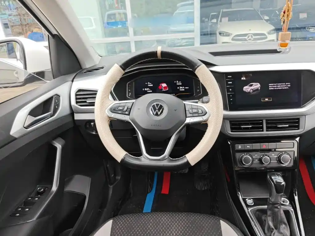 Volkswagen Tacqua 2021 2021 1.5L Automatic Smart Connect Edition