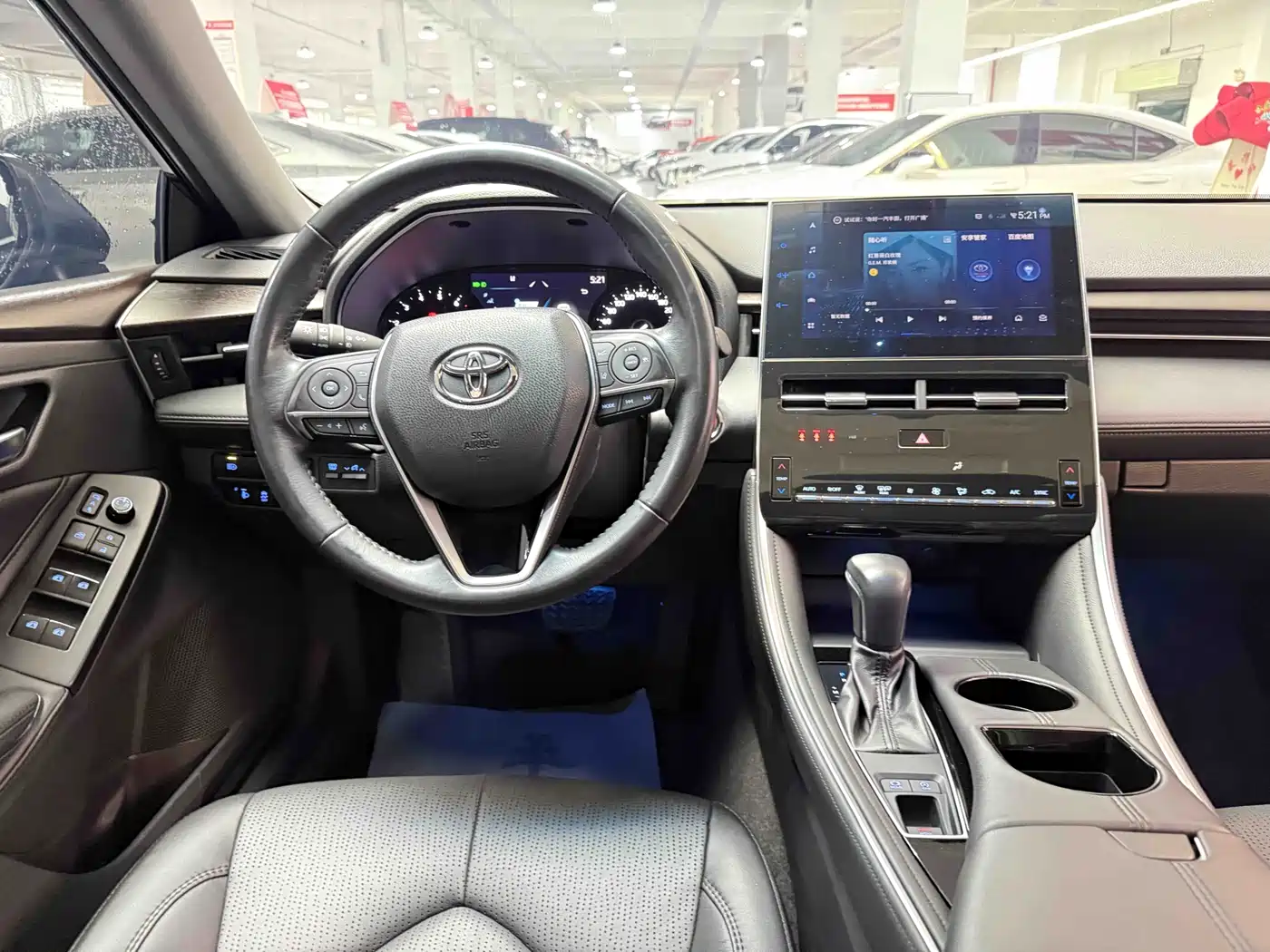 Toyota Avalon 2022 2.0L Luxury Edition фото 10