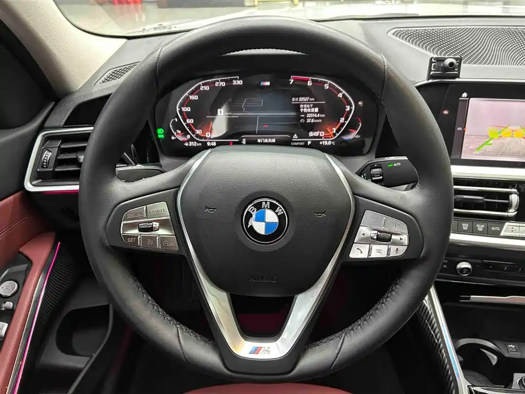 BMW 3 Series 2022 320i Sport Package фото 3