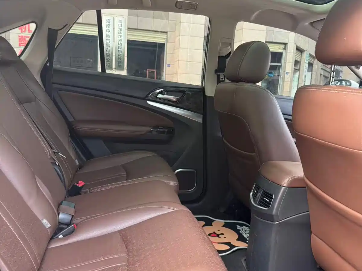 BYD S7 2016 2.0T Automatic Premium Model фото 5
