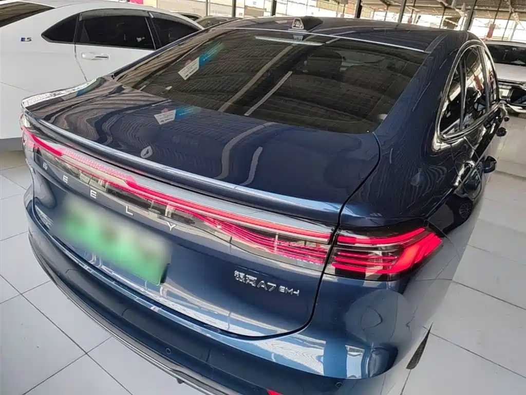 Geely Galaxy Galaxy A7 2025 EM-i фото 6