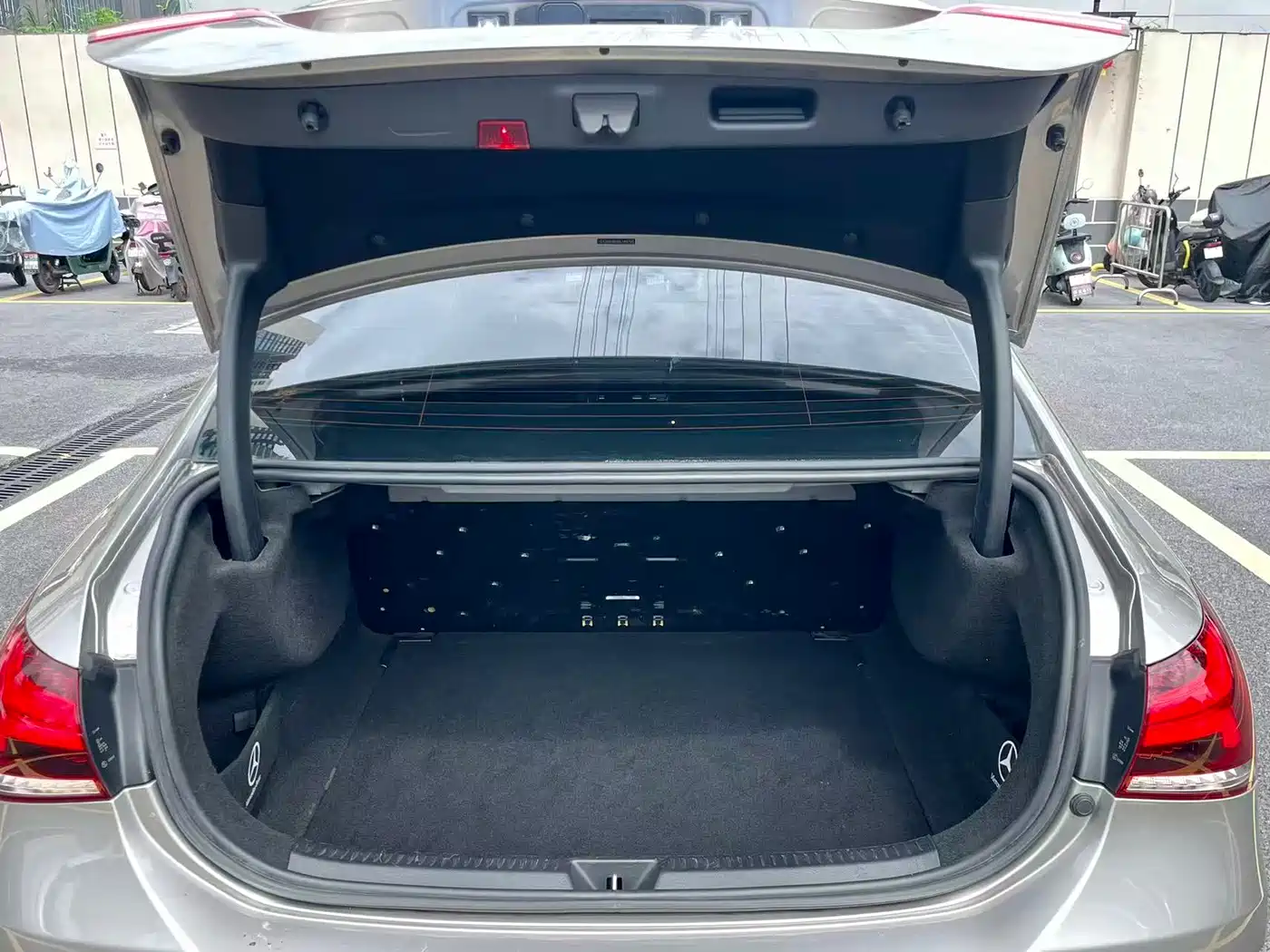 Mercedes-Benz A-Class 2022 A 200 L Sport Sedan Style фото 9