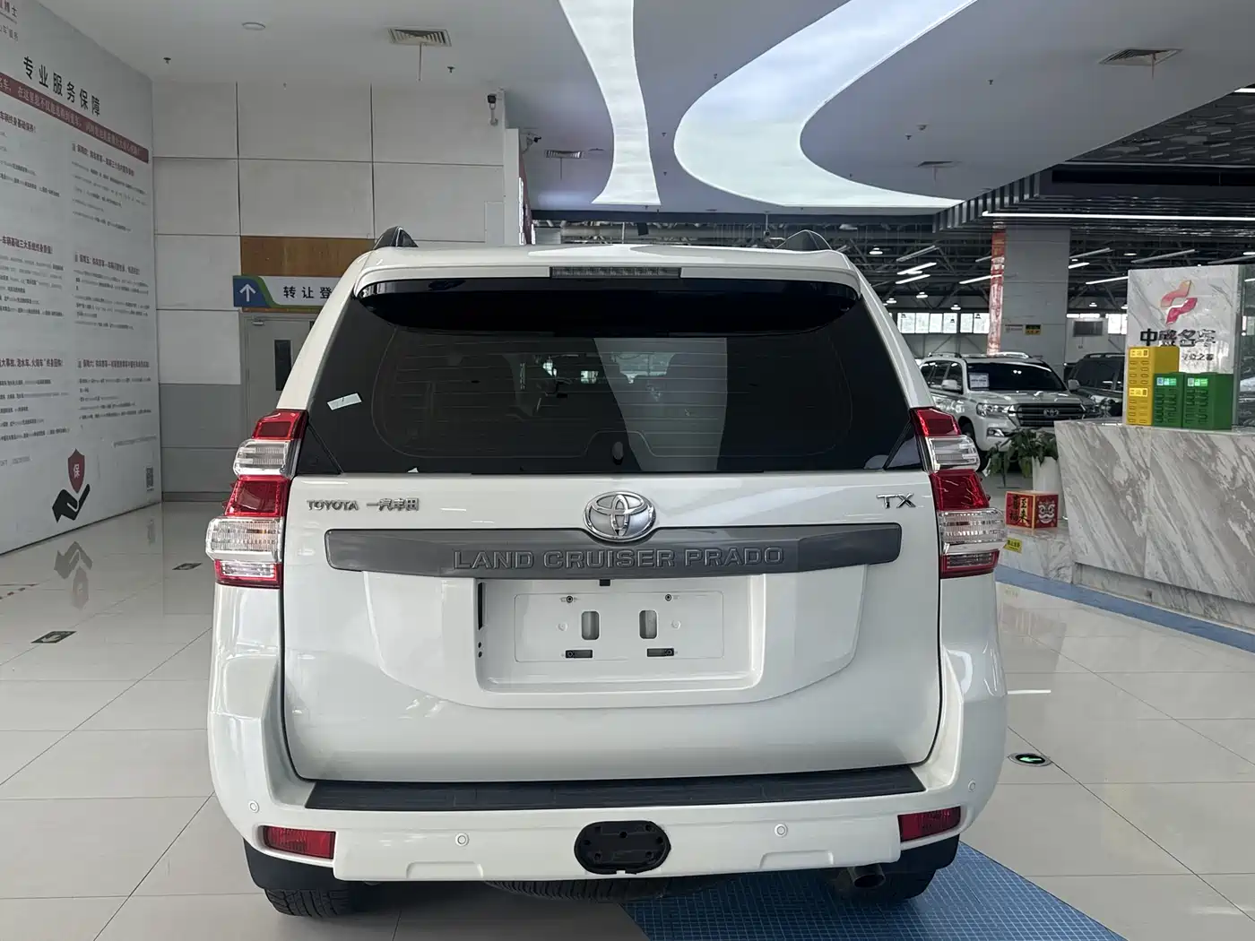 Toyota Prado 2016 2.7L Auto Standard Edition фото 6