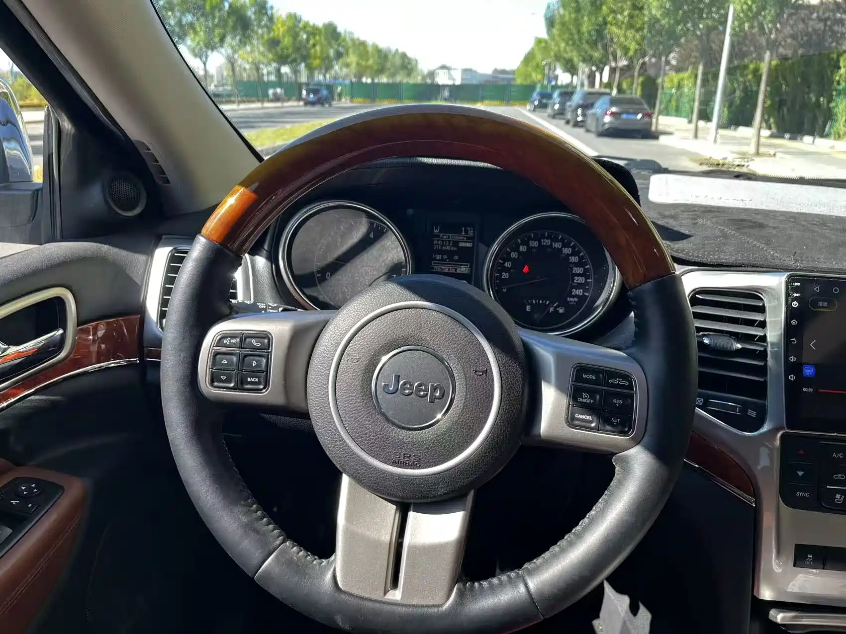 Фото 22 - Jeep Grand Cherokee (Import)