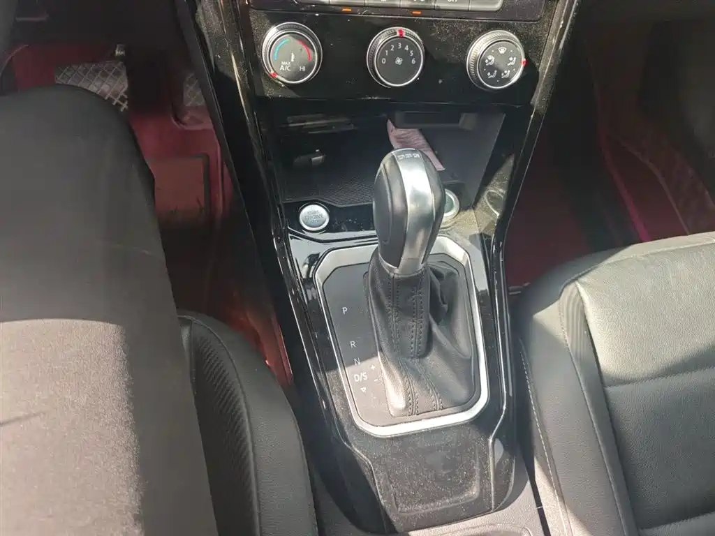 Volkswagen T-ROC 2020 280TSI DSG 2WD Comfort фото 7