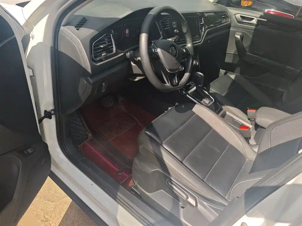 Volkswagen T-ROC 2020 280TSI DSG 2WD Comfort фото 14