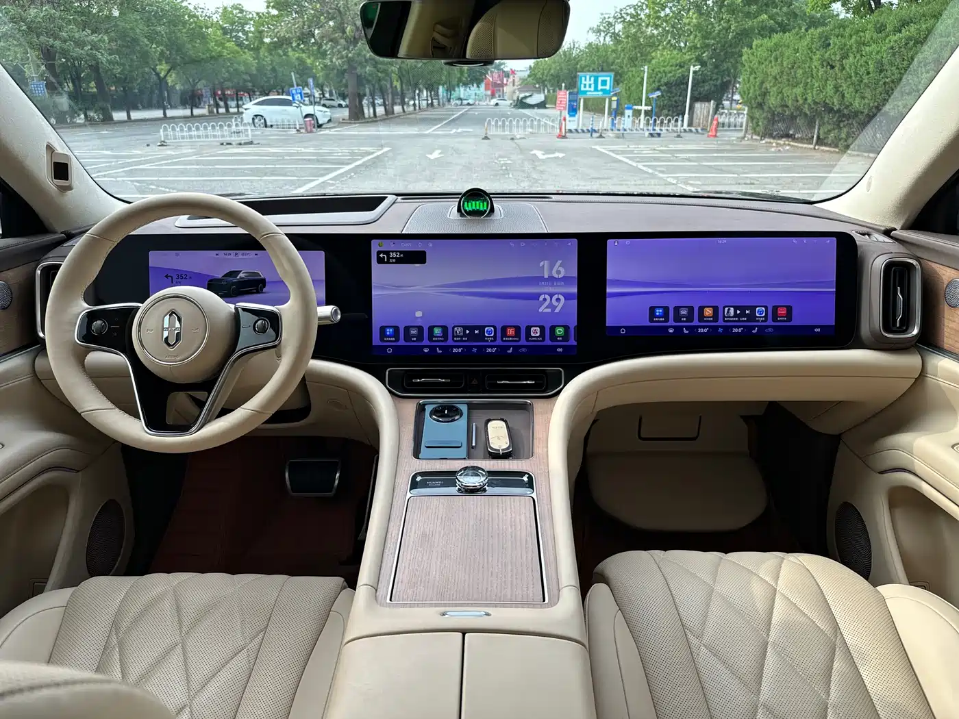 AITO Wenjie AITO M9 2024 Extended Range Ultra 42kWh 6-Seater фото 49