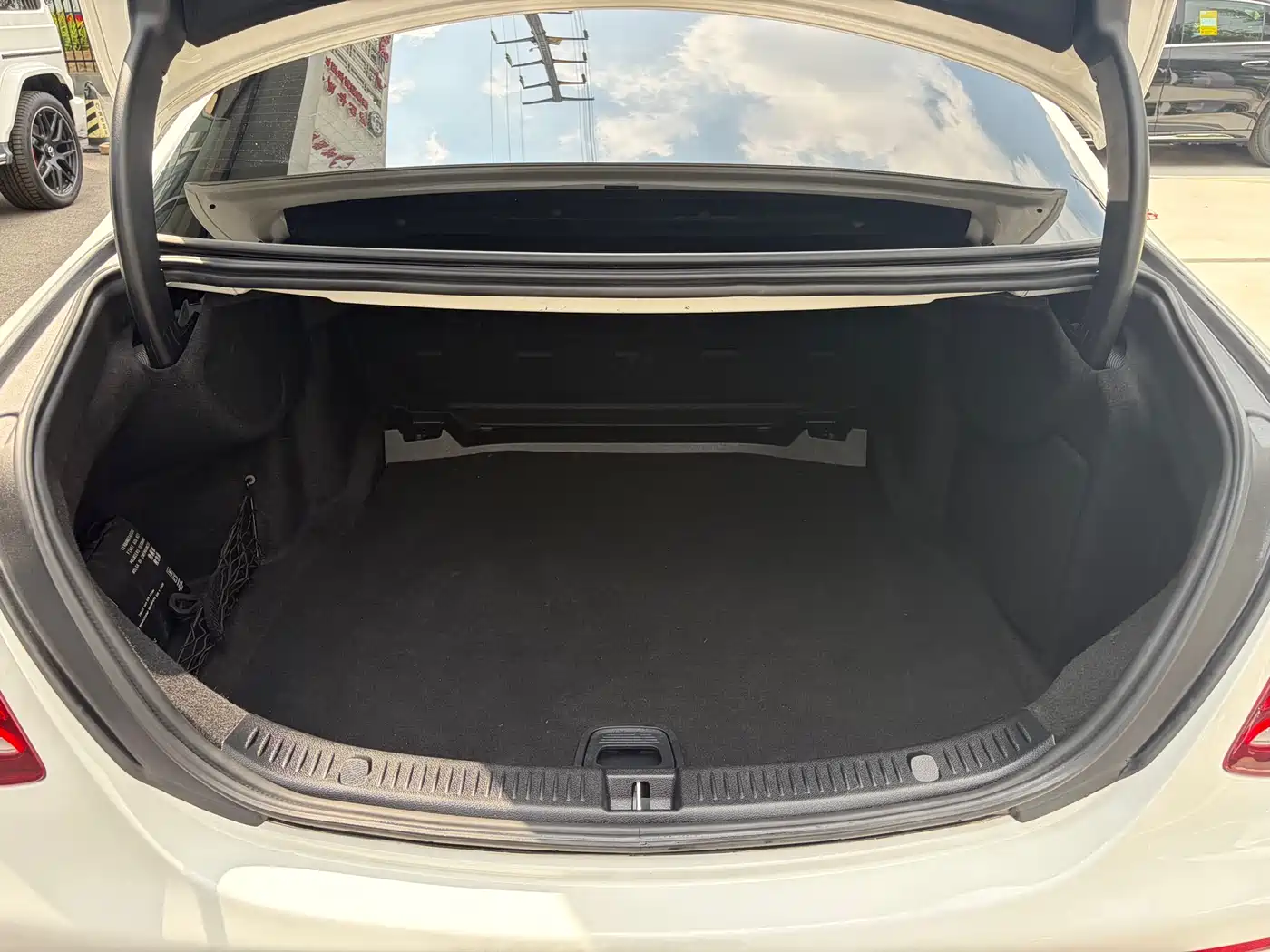 Mercedes-Benz E-Class 2019 E 300 L Luxury фото 20
