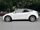 Photo 5 - Tesla Model Y