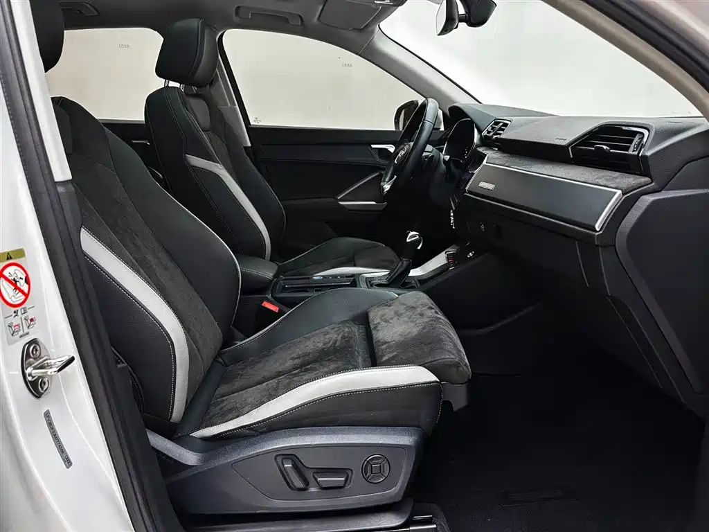 Audi Q3 2022 35 TFSI Fashion Dynamic фото 20