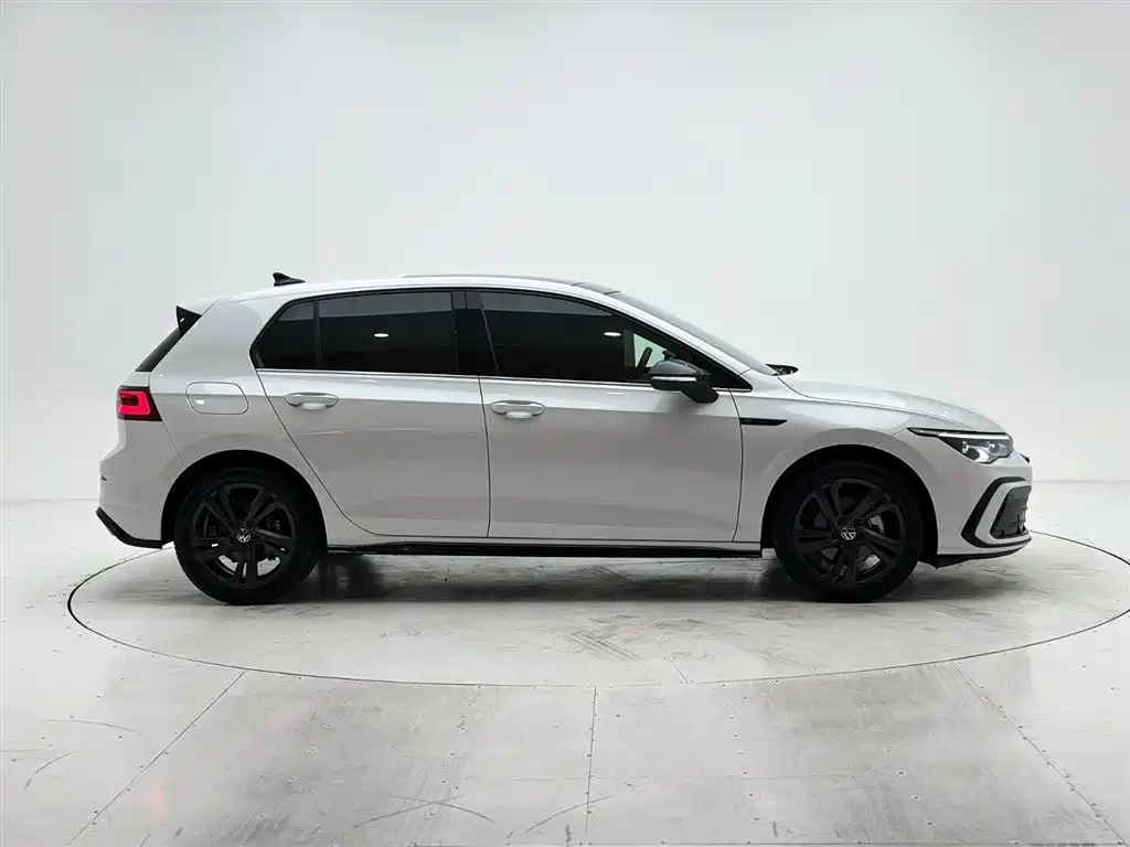 Volkswagen Golf 2021 280TSI DSG R-Line фото 9