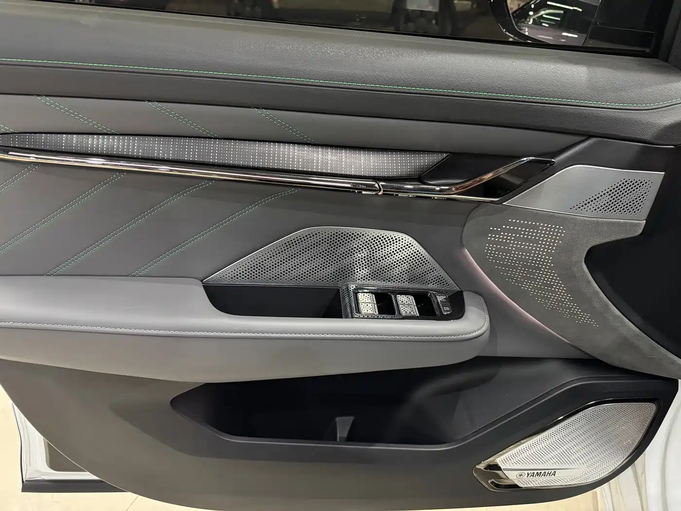 ZEEKR EXTREME KRYPTON 001