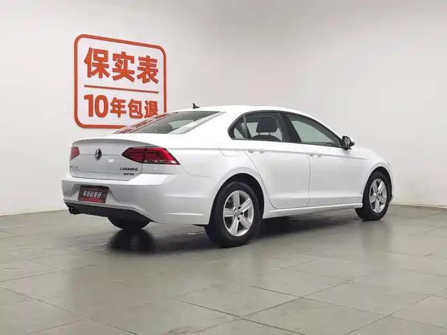 Volkswagen Lamando 2017 230TSI DSG Trend Edition — фото 2