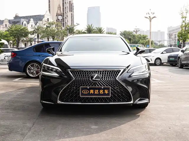 Lexus LS 2018 350 Luxury Edition China V — фото 2