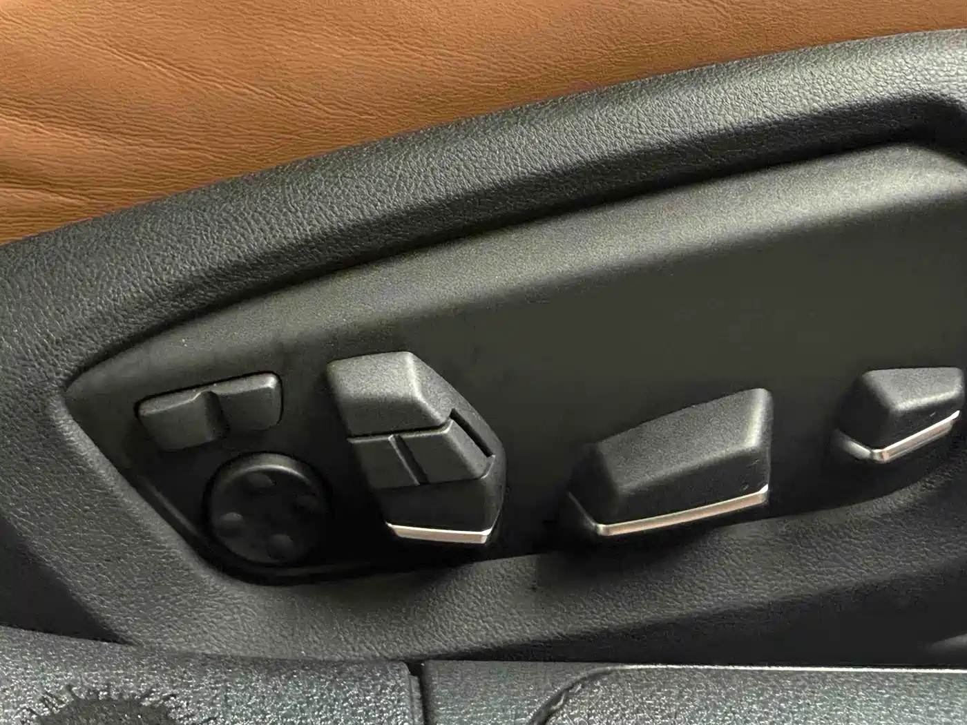 BMW 7 Series 2013 Model 740Li Luxury фото 21