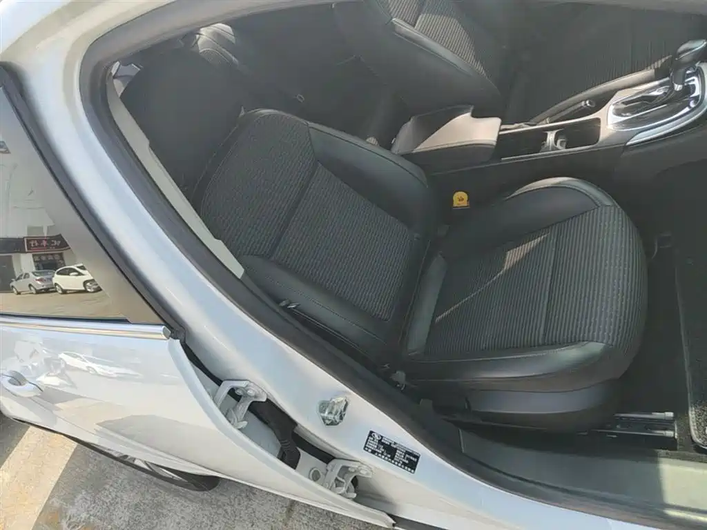 Buick Regal 2015 1.6T Leading Tech Edition фото 25