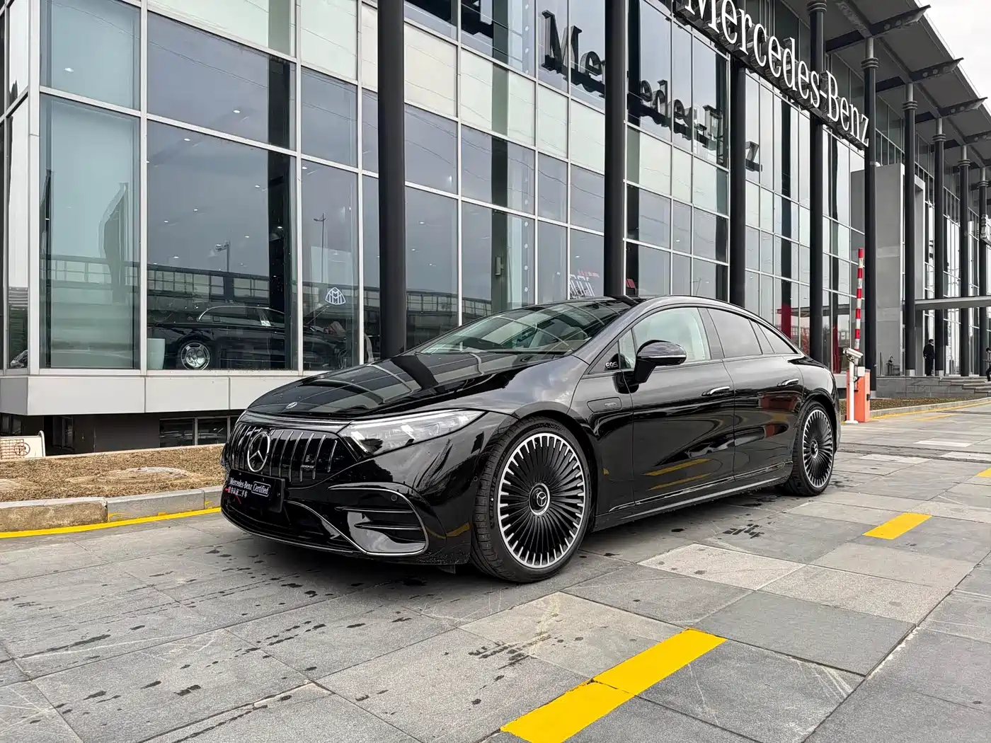 MERCEDES-BENZ EQS AMG