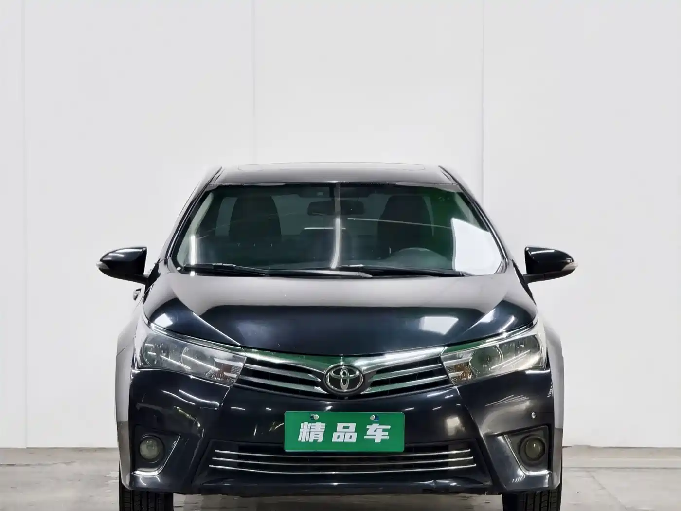 Фото 2 - Toyota Corolla