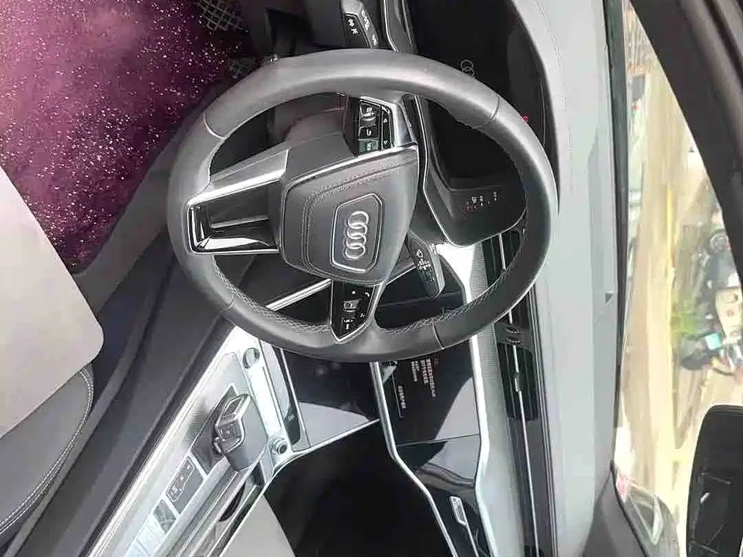 Фото 5 - Audi A6L
