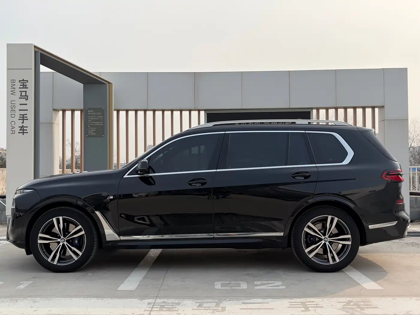 BMW X7 2023 xDrive40i Exclusive M Sport Package фото 3