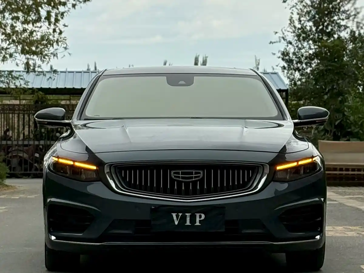 Фото 2 - Geely Preface