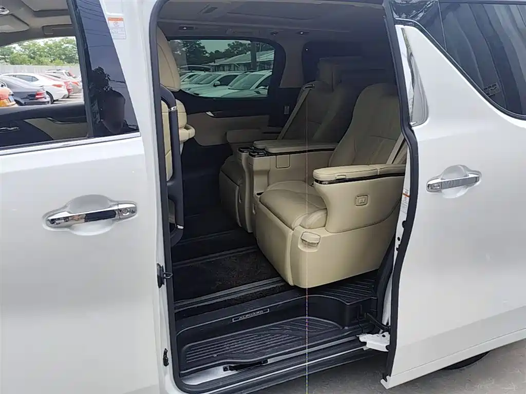 Toyota Alphard 2020 Hybrid 2.5L Premium Edition фото 13